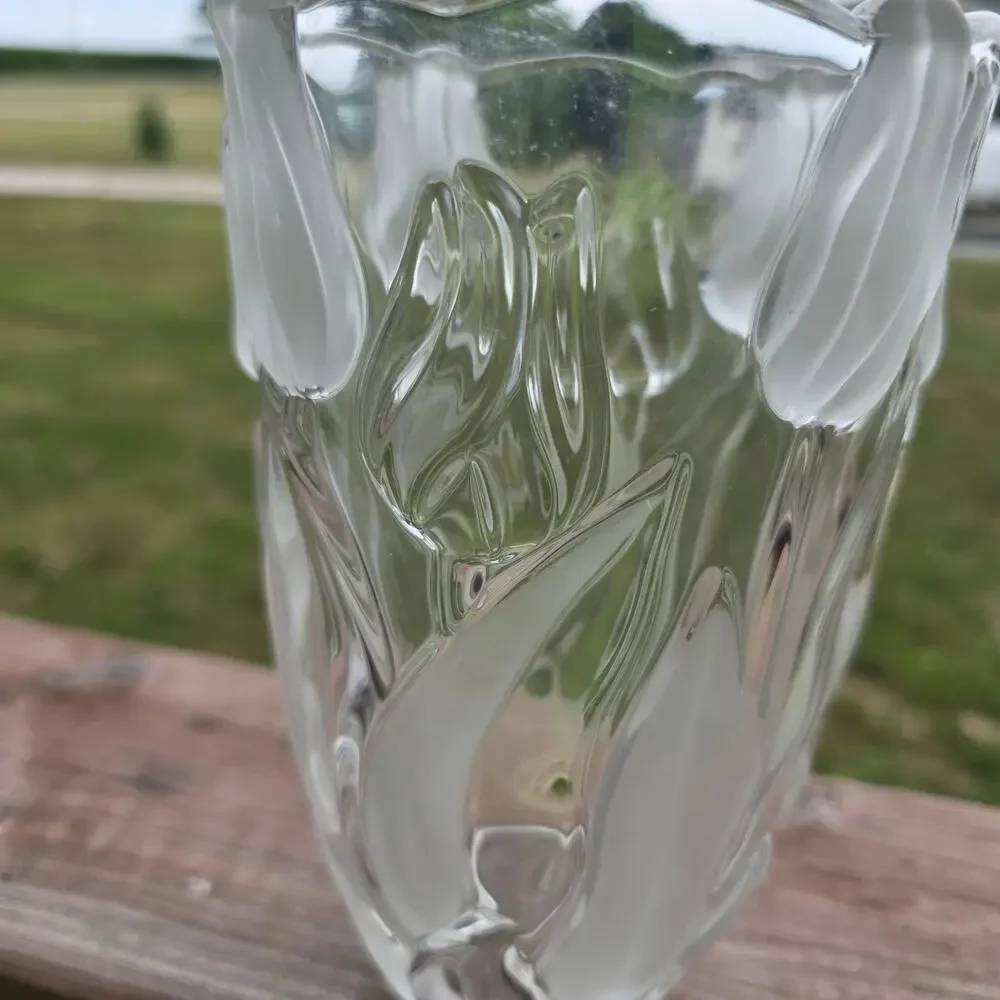 Vintage Frosted Tulip Clear Art Glass Vase 8